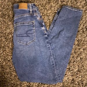american eagle mom jeans